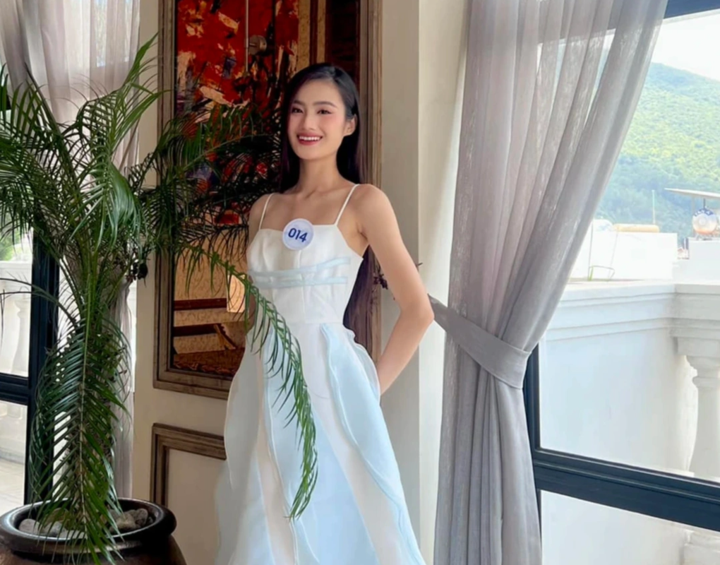 Bị yêu cầu tước ngôi vị, Hoa hậu Ý Nhi lên tiếng: Mong có cơ hội sửa sai - 4 Bị yêu cầu tước ngôi vị, Hoa hậu Ý Nhi lên tiếng: Mong có cơ hội sửa sai - 4