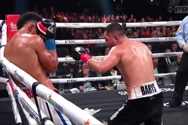 Võ sĩ nguy kịch khi bị đối thủ đấm đến xuất huyết não