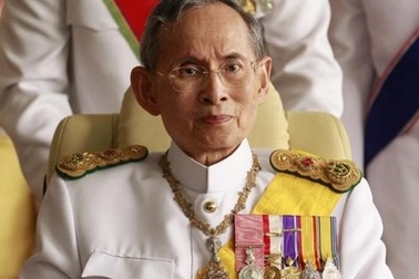 Vua Thái Lan điều trị nhiễm trùng máu, viêm phổi