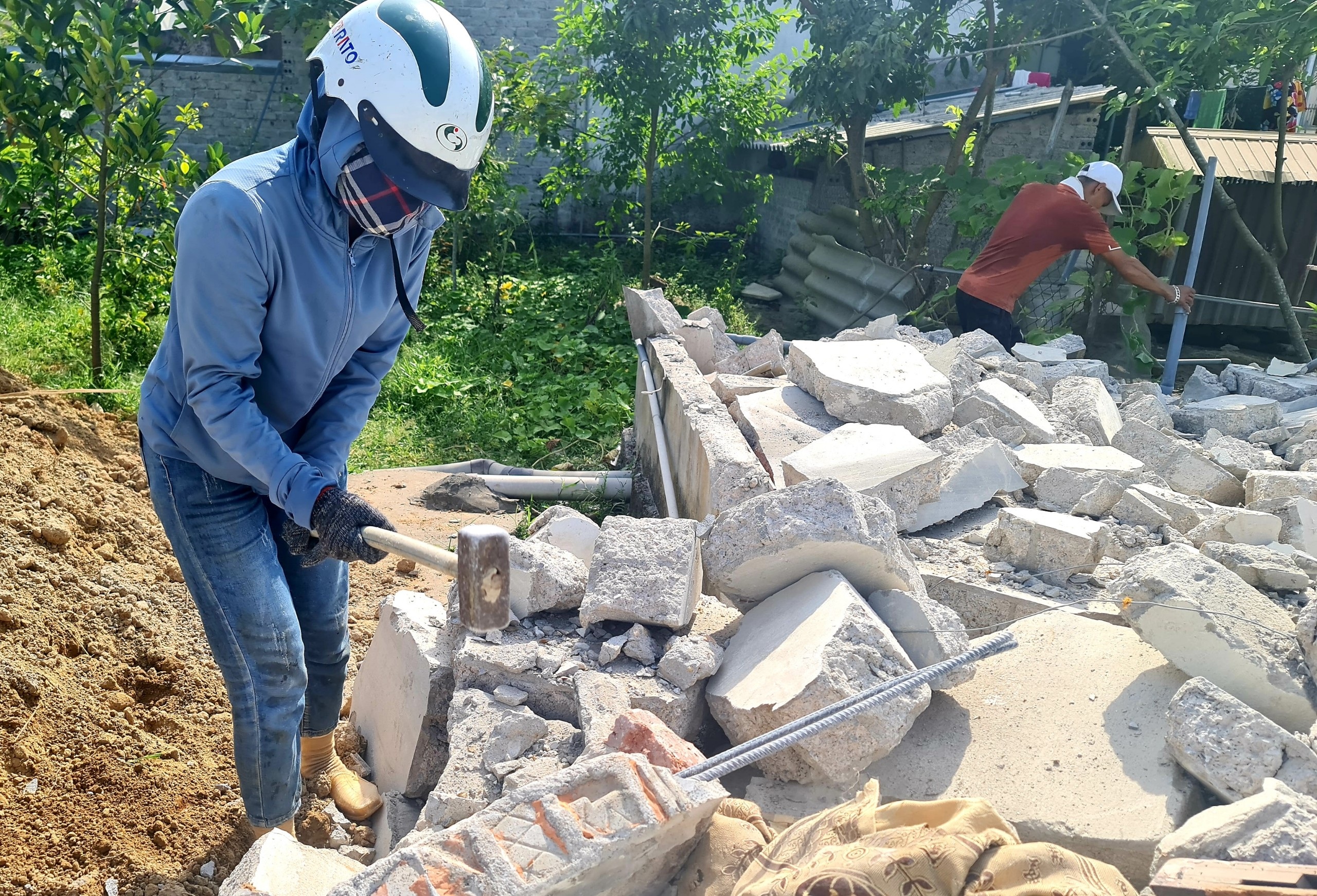 Muôn nẻo mưu sinh nơi chảo lửa thành Vinh - 1 Muôn nẻo mưu sinh nơi chảo lửa thành Vinh - 1