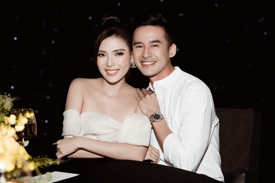 Vợ chồng Lương Thế Thành - Thúy Diễm đẹp đôi tái xuất - 1 Vợ chồng Lương Thế Thành - Thúy Diễm đẹp đôi tái xuất - 1