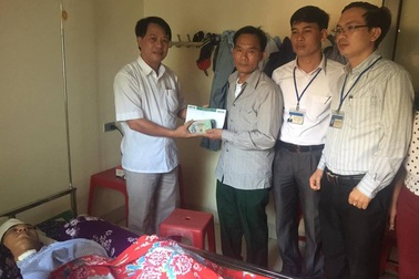 Hơn 300 triệu đồng đến với bác sĩ trẻ sống đời thực vật