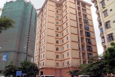 Khói mù mịt tại khu đô thị Trung Hoà - Nhân Chính