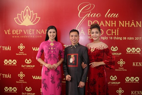 Lần đầu tiên áo dài dát vàng Việt Nam sẽ trình diễn ở Mỹ