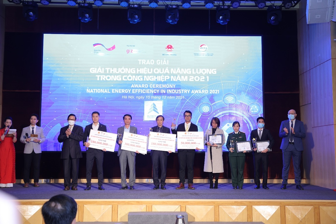 Tôn vinh nhiều giải pháp sử dụng hiệu quả, tiết kiệm năng lượng 2021 - 1 Tôn vinh nhiều giải pháp sử dụng hiệu quả, tiết kiệm năng lượng 2021 - 1