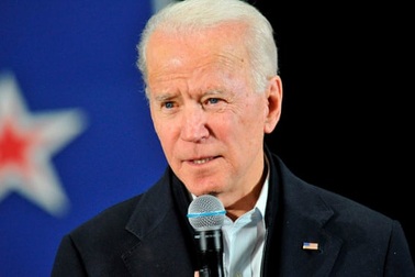 Ông Biden có thể đang đi vào “vết xe đổ” từng khiến bà Clinton thất cử