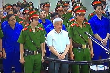 Những cơn sốt và chu kỳ tù tội của đại gia Việt