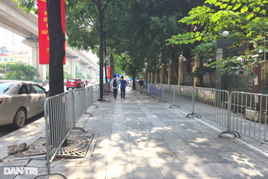 Vỉa hè là của ai?