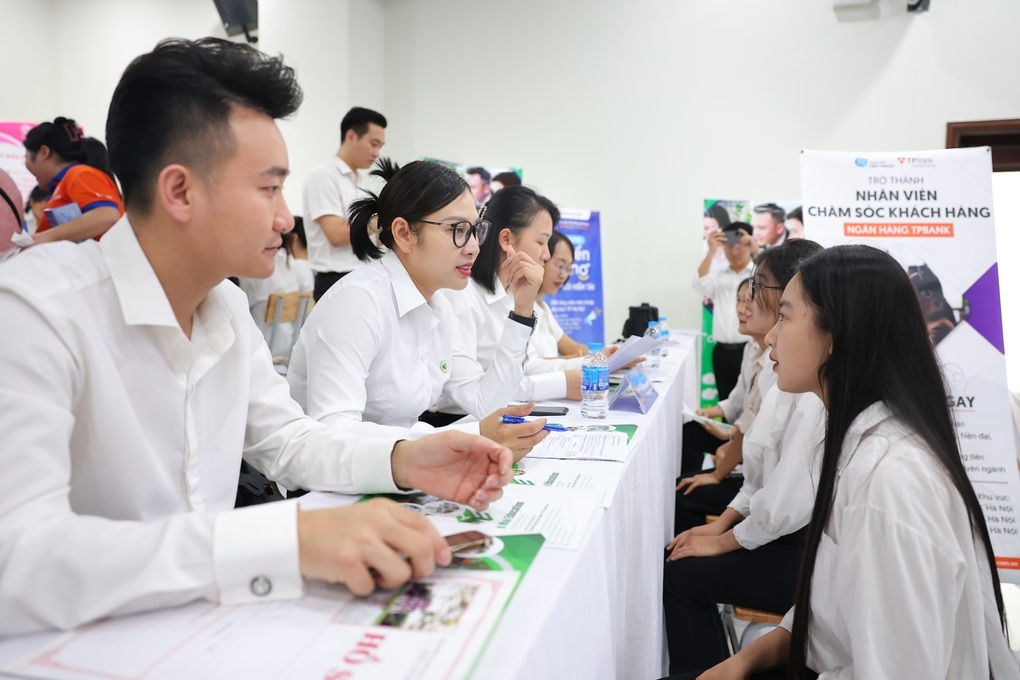 Những ưu điểm khi sinh viên lựa chọn Đại học Đại Nam - 3 Những ưu điểm khi sinh viên lựa chọn Đại học Đại Nam - 3