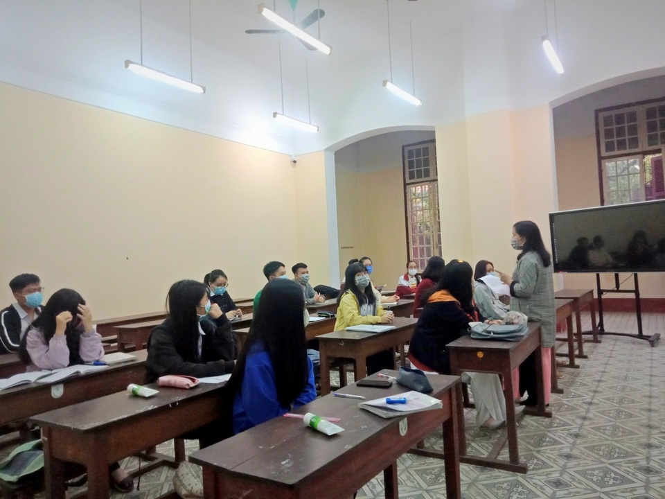 Nhiều trường áp dụng biện pháp mạnh phòng dịch đón học sinh - 15 Nhiều trường áp dụng biện pháp mạnh phòng dịch đón học sinh - 15