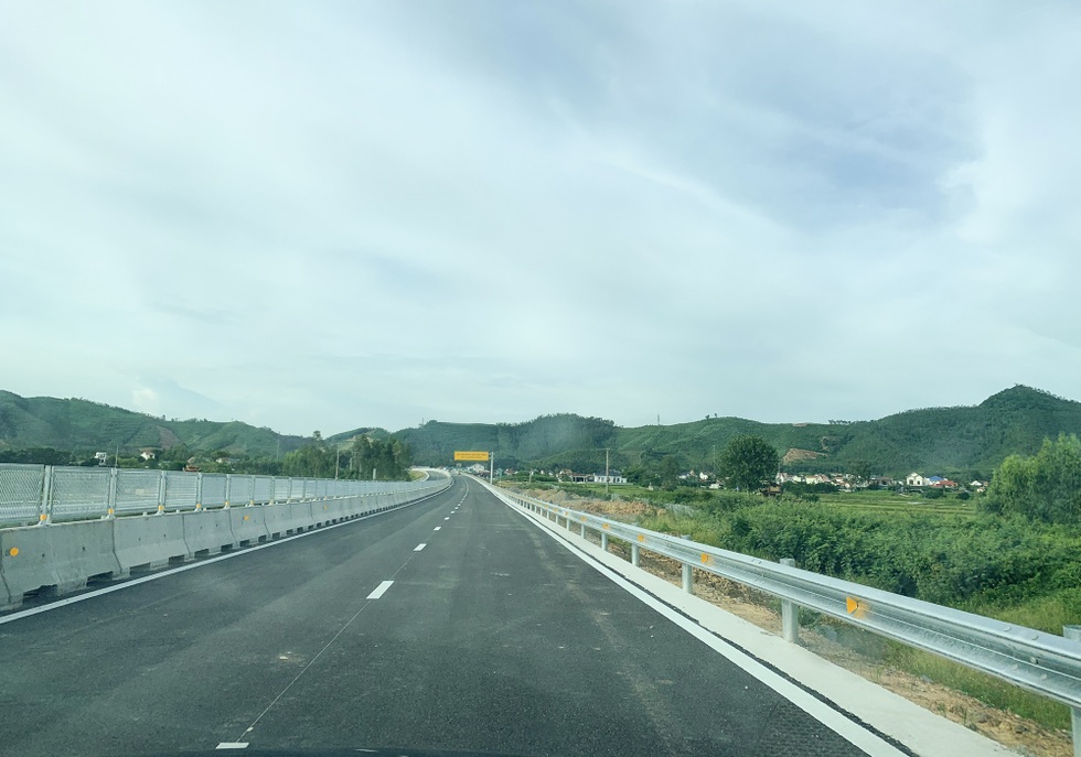 Nhận trưởng công an xã làm con nuôi, cụ bà U80 tiết lộ nguyên nhân bất ngờ - 6 Nhận trưởng công an xã làm con nuôi, cụ bà U80 tiết lộ nguyên nhân bất ngờ - 6