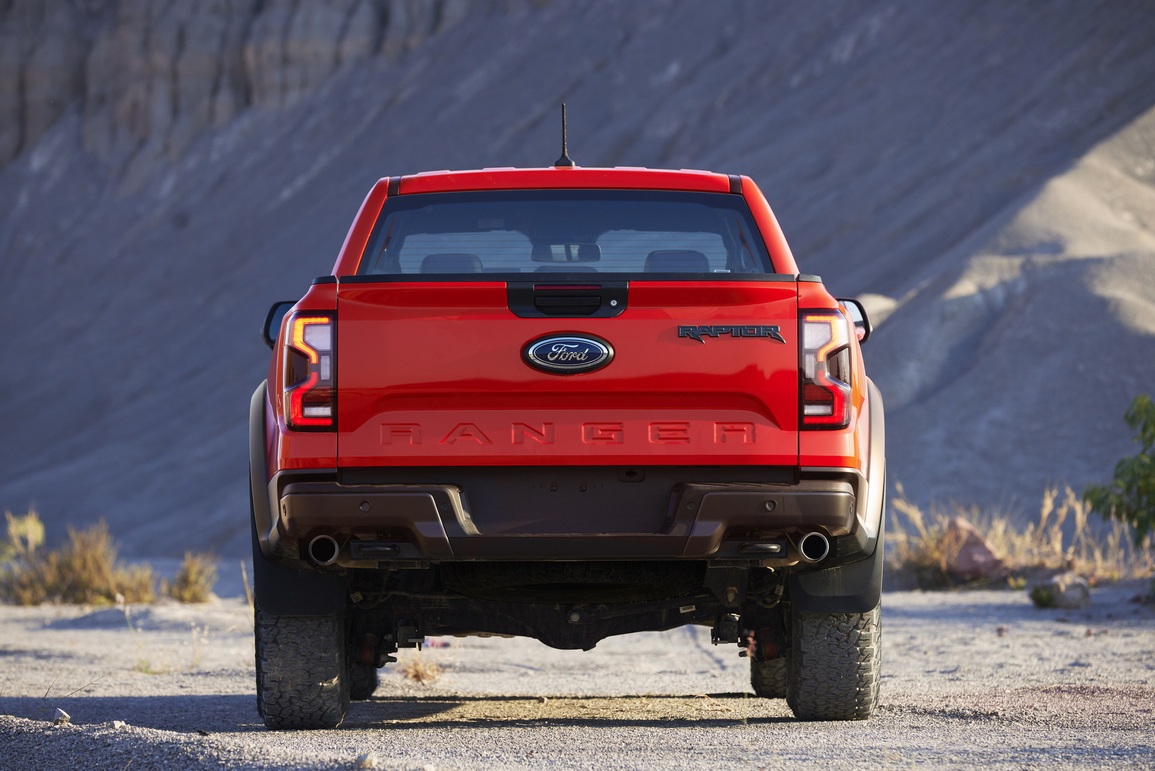 Ford Ranger Raptor thế hệ mới ra mắt, có bản V6 tăng áp kép - 14 Ford Ranger Raptor thế hệ mới ra mắt, có bản V6 tăng áp kép - 14