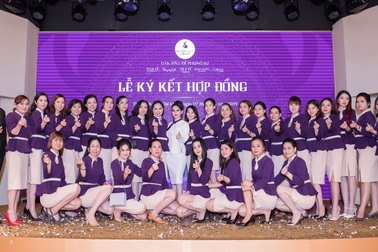 Đại hội Doanh nhân – Tái định nghĩa kinh doanh online cùng mỹ phẩm Huyền Cò