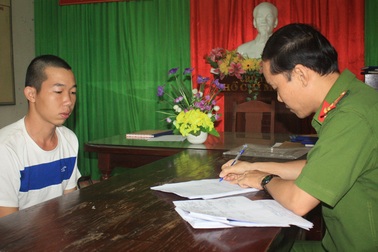 Bị bắt lỗi, nam thanh niên tông CSGT bị thương rồi bỏ chạy