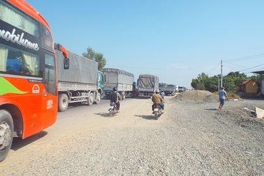 Phá một vụ “cờ bạc bịp” trên xe khách