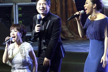 Khoảnh khắc đẹp của Hà Trần, Uyên Linh trong đêm nhạc Thanh Tùng