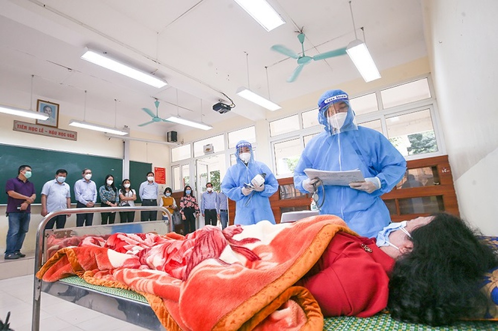 Điều trị F0 tại trạm y tế lưu động: 2 vấn đề Hà Nội cần đặc biệt lưu ý - 1 Điều trị F0 tại trạm y tế lưu động: 2 vấn đề Hà Nội cần đặc biệt lưu ý - 1
