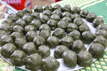 Ấm no loại bánh nhìn như đạn súng thần công