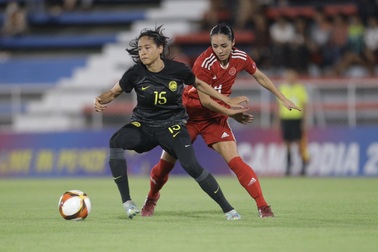 HLV đội nữ Philippines nói cứng, HLV Mai Đức Chung hé lộ bất ngờ