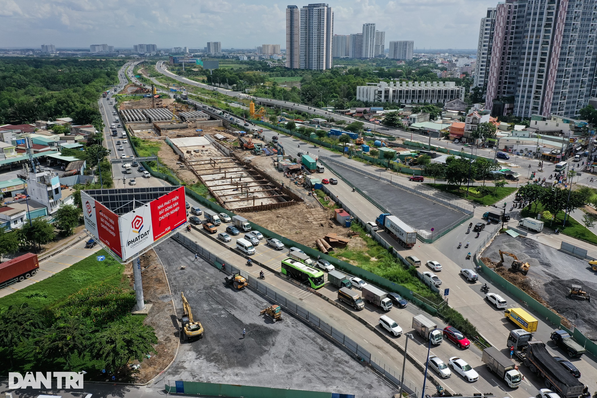 Lô cốt gây ách tắc nhiều tuyến đường ở cửa ngõ phía Đông TPHCM - 8 Lô cốt gây ách tắc nhiều tuyến đường ở cửa ngõ phía Đông TPHCM - 8