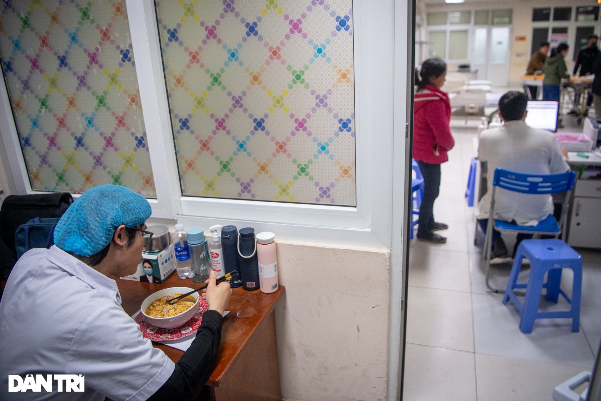 Ca trực Tết trăm lần báo động cứu bệnh nhân - 15 Ca trực Tết trăm lần báo động cứu bệnh nhân - 15