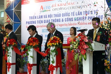 Việt Nam AutoExpo 2010: Những cuộc chơi đơn lẻ