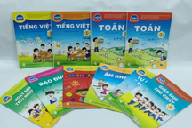 Giá sách giáo khoa lớp 4, 8, 11 cao gấp 2-3 lần sách cũ