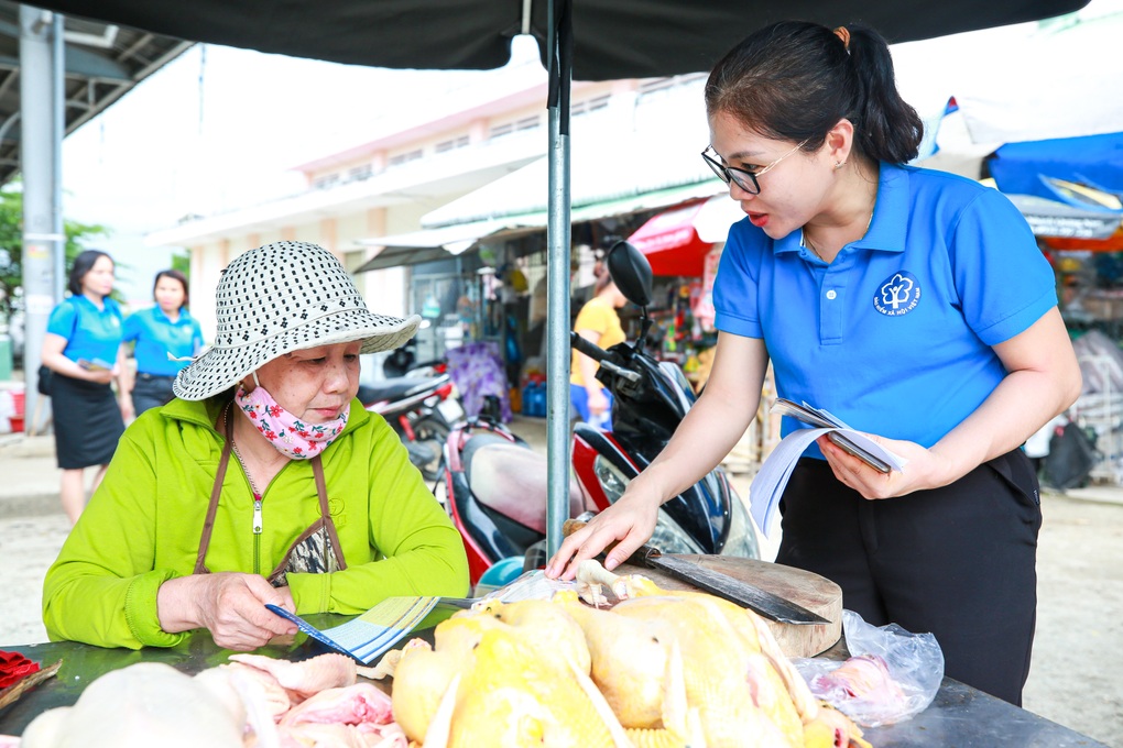 Suy nghĩ cả tháng, thức trắng nhiều đêm mới quyết định rút BHXH một lần - 2 Suy nghĩ cả tháng, thức trắng nhiều đêm mới quyết định rút BHXH một lần - 2