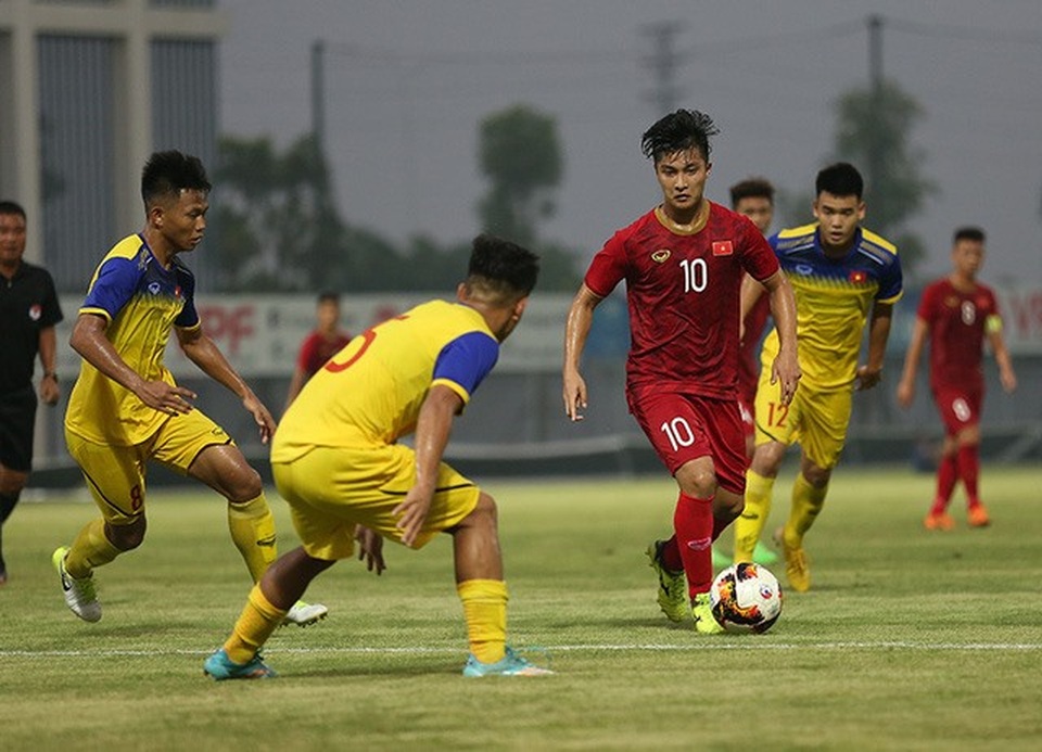 Martin Lo bất ngờ bị loại khỏi danh sách U22 Việt Nam dự SEA Games 30 - 1 Martin Lo bất ngờ bị loại khỏi danh sách U22 Việt Nam dự SEA Games 30 - 1