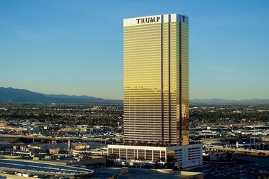 Tổng thống Mỹ Donald Trump bán hàng loạt bất động sản, thu bội tiền