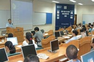 Nhiều điểm mới trong “Thắp sáng tài năng kinh doanh trẻ 2006”