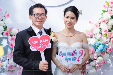 Cặp đôi gây sốt với chuyện tình yêu xa ngọt ngào trong giai đoạn giãn cách