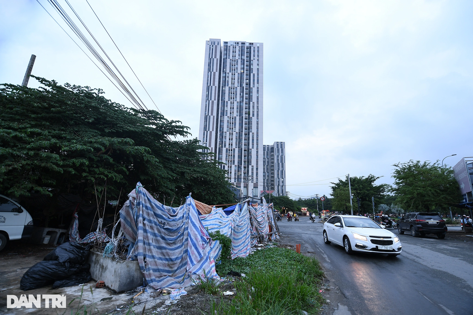 Cận cảnh 3,3km đường xây mãi chưa xong ở TPHCM - 17 Cận cảnh 3,3km đường xây mãi chưa xong ở TPHCM - 17