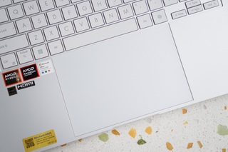 Đánh giá Asus Zenbook S16: Đối thủ của MacBook Air M4 15 inch - 10