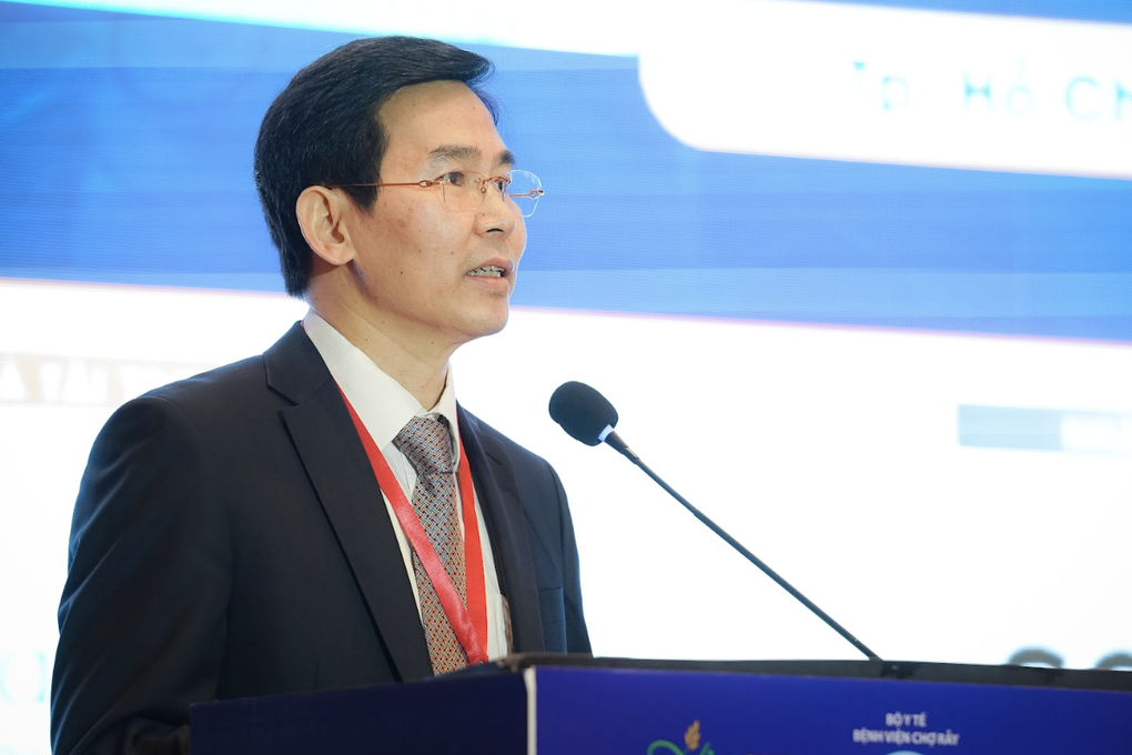 Lâm nguy vì tai nạn bất ngờ trong lúc lau dọn nhà - 3 Lâm nguy vì tai nạn bất ngờ trong lúc lau dọn nhà - 3