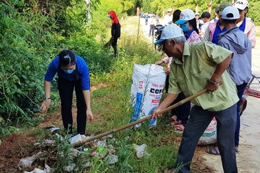 Người dân đăng ký nói “không” với chất thải nhựa ra môi trường