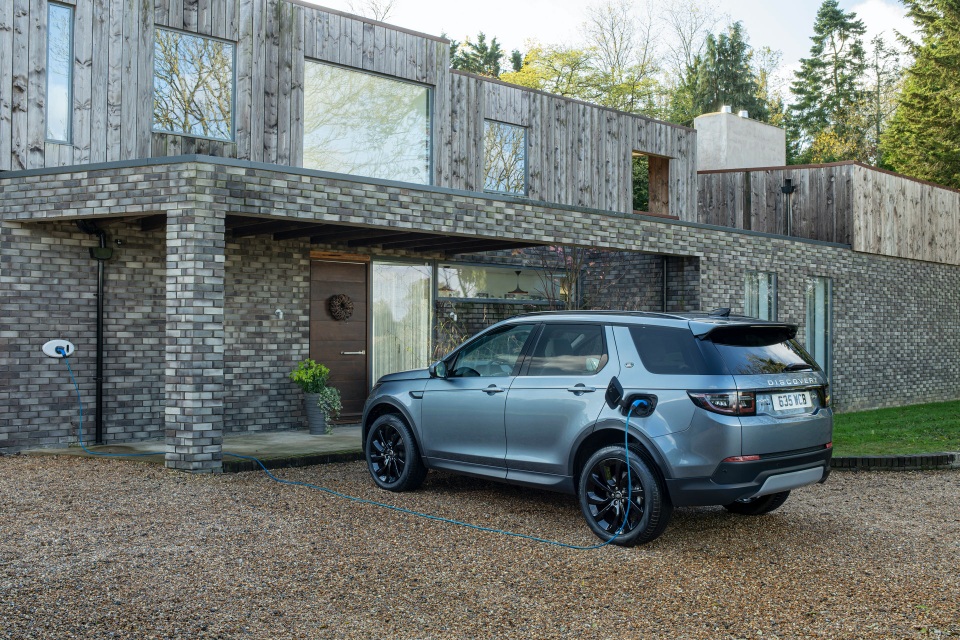 Thêm phiên bản plug-in hybrid cho Evoque và Discovery - 14 Thêm phiên bản plug-in hybrid cho Evoque và Discovery - 14