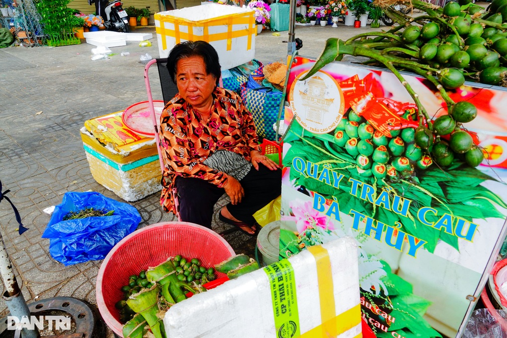 Phố cưới hỏi lớn nhất TPHCM đìu hiu, tiểu thương lo cảnh hết thời - 3