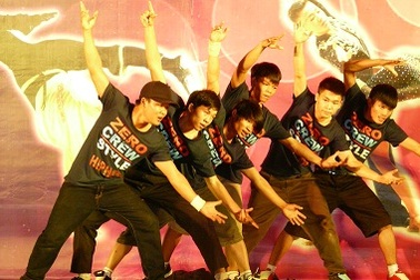 Bạn trẻ cao nguyên "đốt cháy" sân khấu với “Vũ điệu xanh”