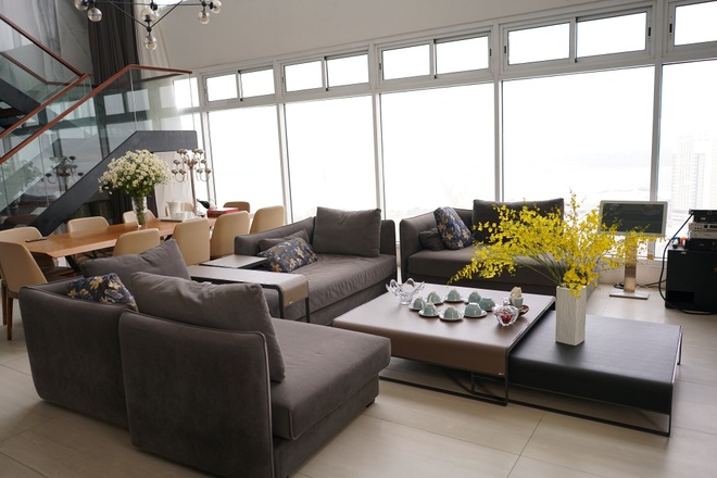 Căn penthouse “2 mặt tiền” với ban công ngập cây xanh của nữ đại gia Hà Nội - 5 Căn penthouse “2 mặt tiền” với ban công ngập cây xanh của nữ đại gia Hà Nội - 5