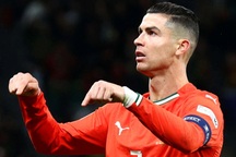 HLV đội tuyển Đức tuyên bố bất ngờ về C.Ronaldo