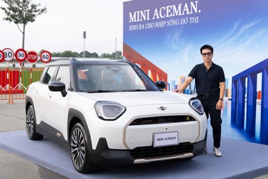 Những chi tiết hay ho và khó hiểu trên Mini Aceman giá 2,419 tỷ đồng