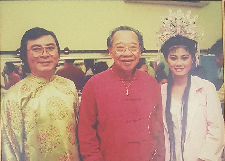 Nhiều nghệ sĩ xúc động nhìn lại ký ức qua triển lãm sân khấu - 27