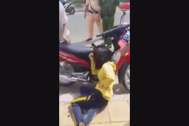 Một phụ nữ trúng đạn cao su vì súng CSGT cướp cò?