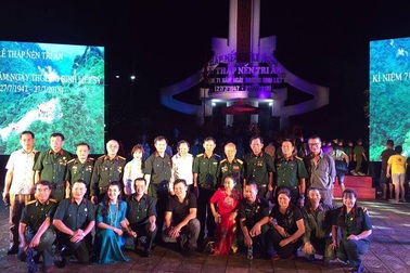 Xúc động chương trình nghệ thuật “Hát về anh - người chiến sĩ biên cương”