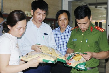 Hàng loạt cơ sở bị xử phạt vì vi phạm vệ sinh an toàn thực phẩm