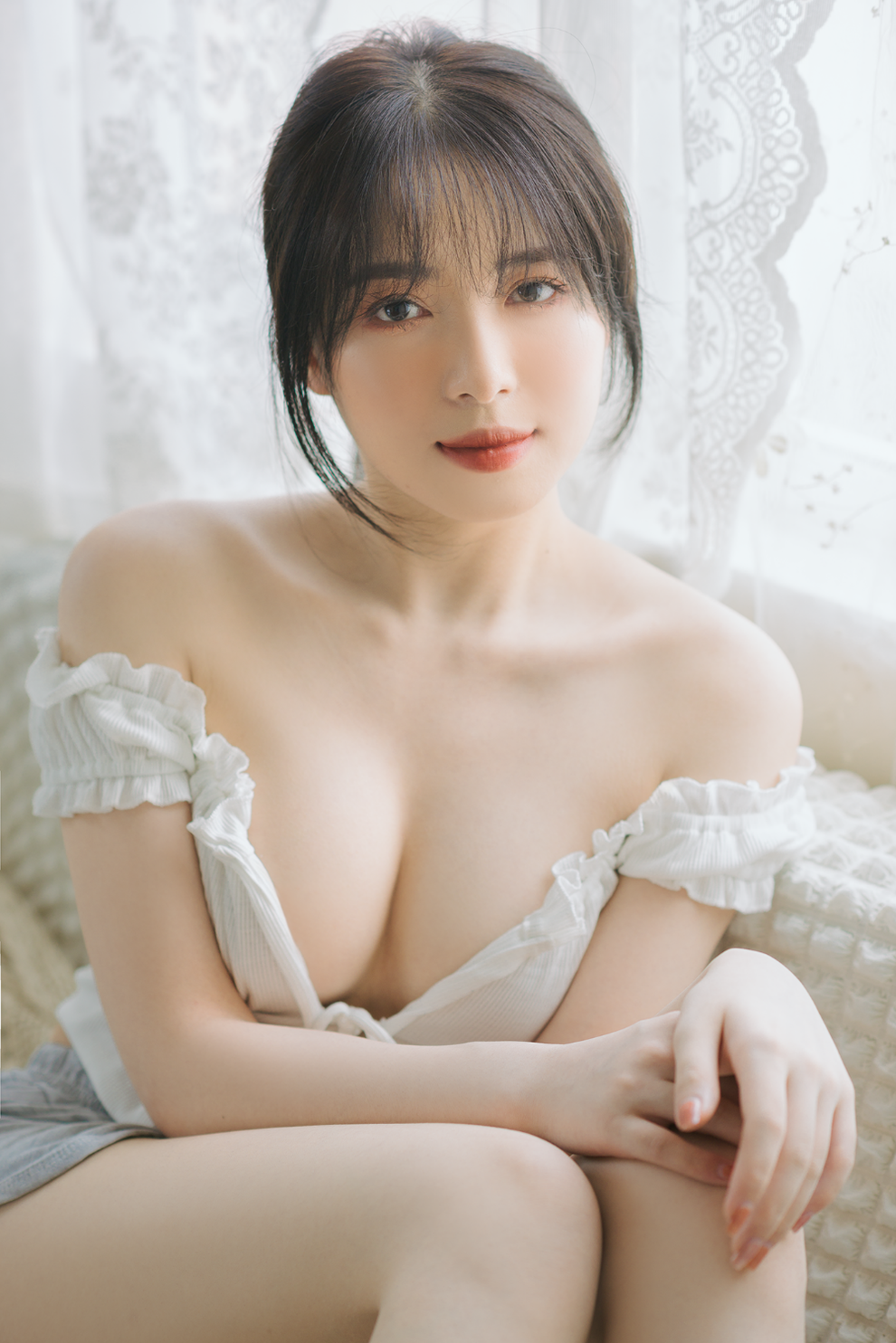 Thiếu nữ Hà thành xinh xắn, diện đồ gợi cảm thiêu đốt mọi ánh nhìn - 3 Thiếu nữ Hà thành xinh xắn, diện đồ gợi cảm thiêu đốt mọi ánh nhìn - 3