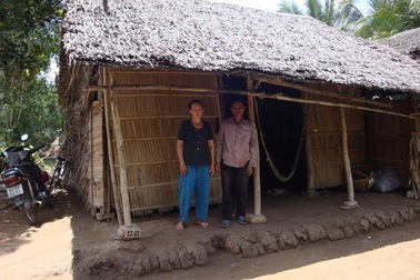 Gia đình của cháu lớp 6 bị ung thư vòm hầu cám ơn bạn đọc