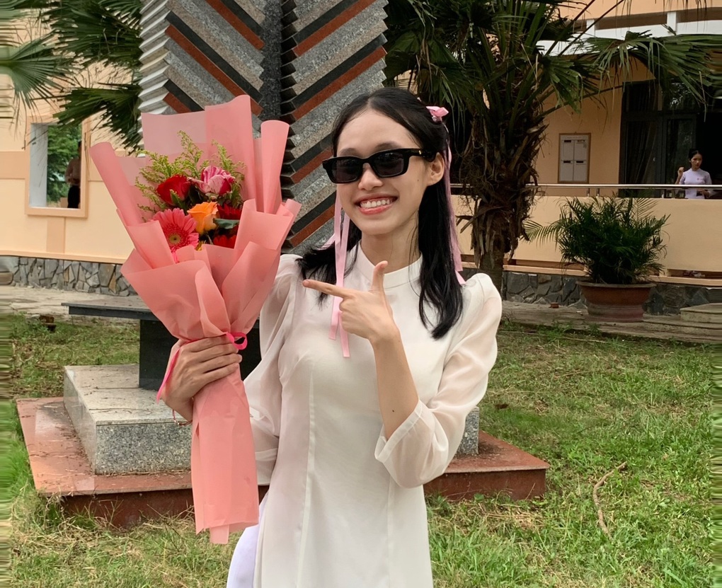 Nghiên cứu ứng dụng hỗ trợ tâm lý, nữ sinh Quảng Nam nhận học bổng đại học 50% - 4 Nghiên cứu ứng dụng hỗ trợ tâm lý, nữ sinh Quảng Nam nhận học bổng đại học 50% - 4