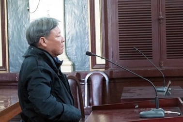 Phạt tù bảo vệ dân phố trốn truy nã hơn 20 năm